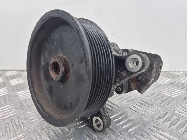 Servostyrningspump Mercedes W221 W204 3.0 CDI V6 image 2