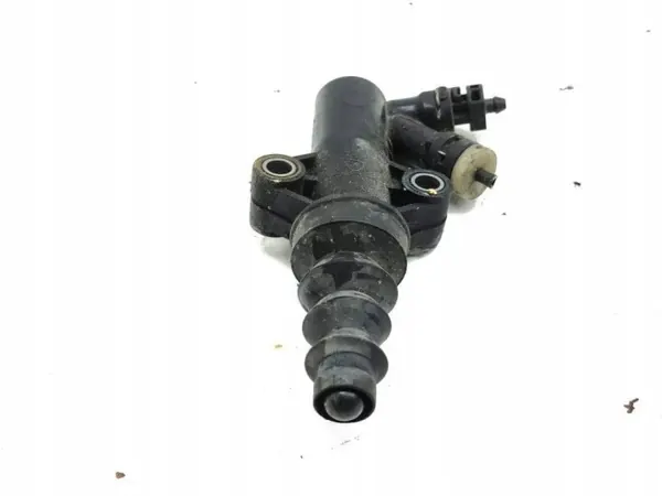 Kytkyn sylinteri OEM KE6041920B Mazda 6 Sedanille image 3