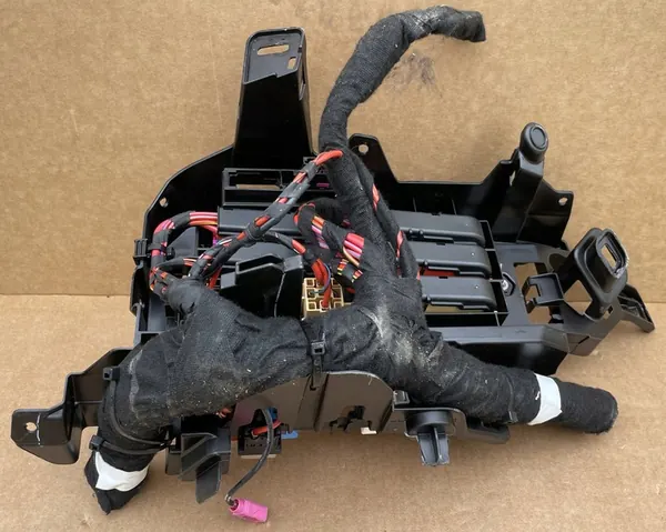 Caixa de Fusíveis Audi Q5 Lift OEM 80A971845A image 3