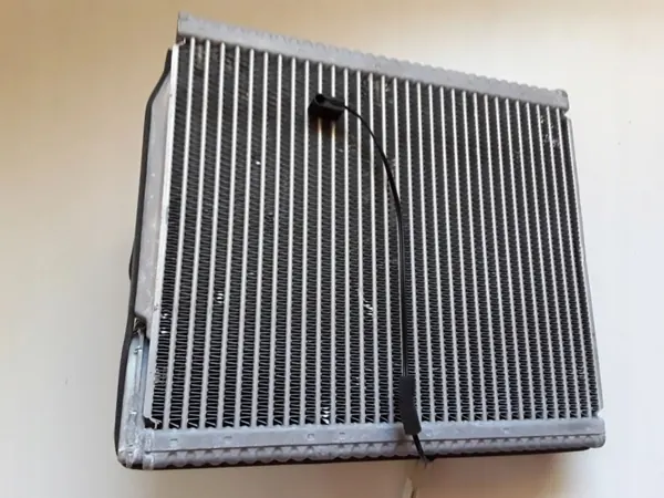 Hyundai Tucson airco verdamper OEM 97139-D7500 image 3