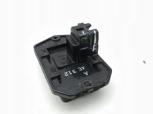 Toyota RAV4 Blowerweerstand OEM 4E312 (2003) image 3