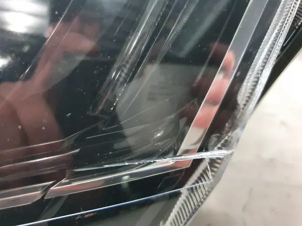 Skoda OE Vasemman etuvalon 3V1941015A image 5