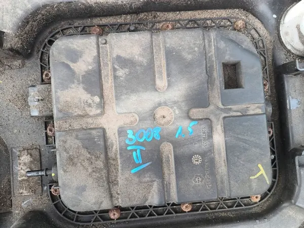 Peugeot 3008 II 1.5 BLUEHDI AdBlue Tank Complete 9825645580 image 2