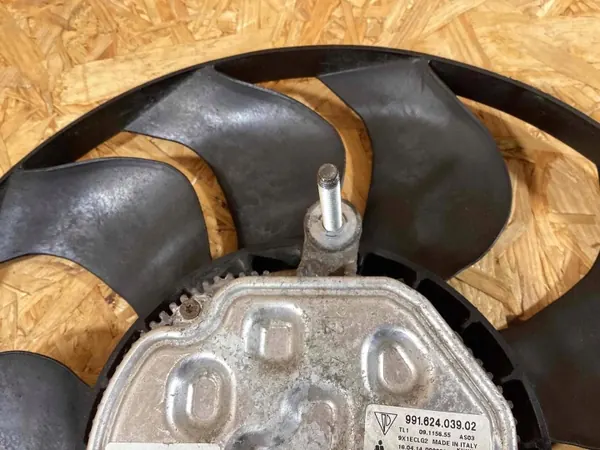 Lüfterflügel Porsche 911 991 OEM 99162403902 image 7