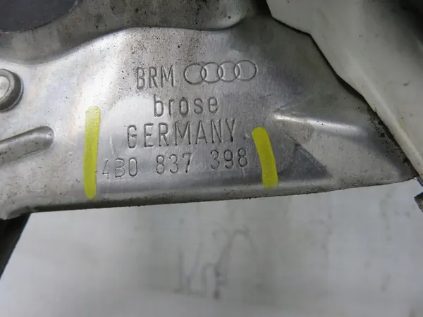 Fram Höger Dörr Audi A6 C5 4B0837398 image 6