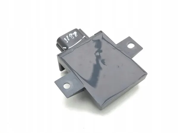 Module de pompe à injection Jaguar XE 2015 OEM FK729D370AD image 6