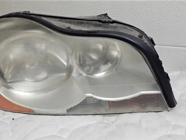 Volvo OE 30698814 heijastin oikea asennus image 3