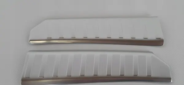 Nissan OE KE967-5F020 Cubrecinturón trasero image 3