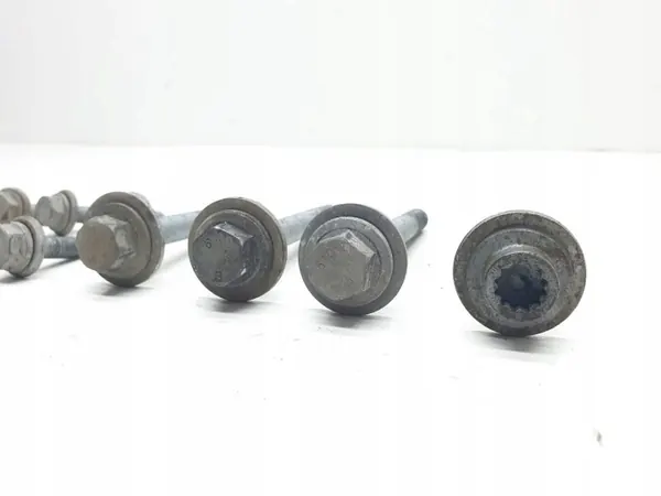 Tornillos de Viga Trasera Suspensión OEM AUST124830 image 3