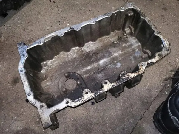 Cárter VW OEM 03G103603AD para Touran 2.0L Diésel image 2