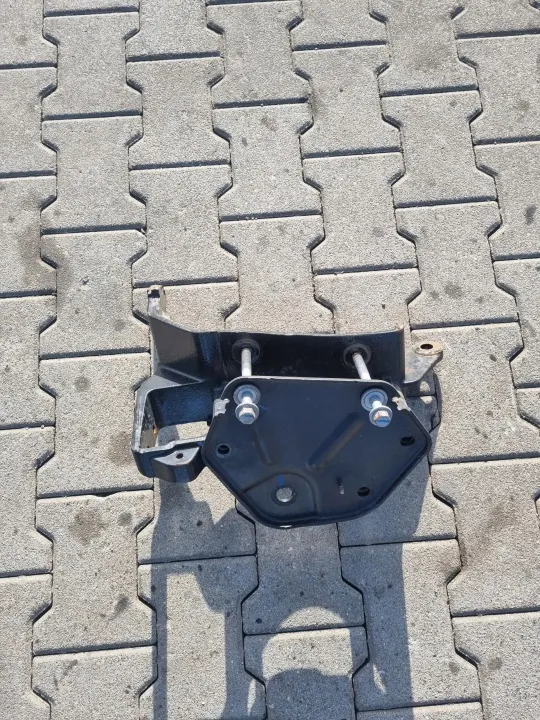 Suporte de basculamento cabina direito OEM 82232034/39 Renault image 2