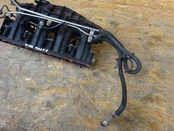 Ansaugkrümmer AUDI A3 8P EOS GOLF V 2.0 TFSI 06F133192A image 3