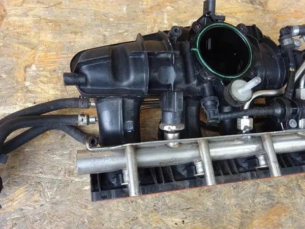 Ansaugkrümmer AUDI A3 8P EOS GOLF V 2.0 TFSI 06F133192A image 6