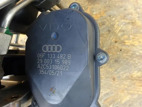 Ansaugkrümmer AUDI A3 8P EOS GOLF V 2.0 TFSI 06F133192A image 9