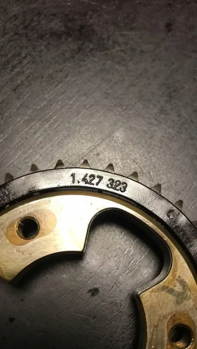Pieza de motor BMW X5 E53 usada OEM 1427323 image 3
