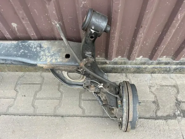 Viga do eixo traseiro NISSAN MICRA K13 - Peça OEM image 3