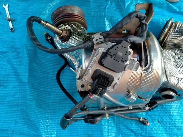 Mercedes W213 DPF-filter OEM A6541408302 Begagnad image 4