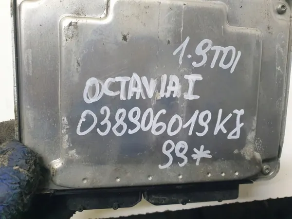 Skoda motor ECU 038906019KJ voor Octavia I 1.9 TDI image 6