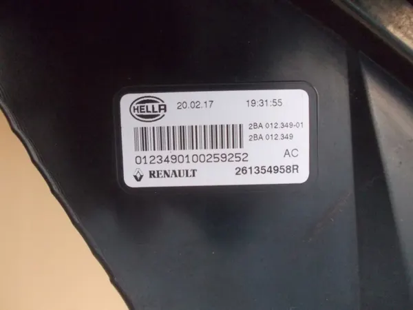 Pisca esquerdo Renault Megane IV OEM 261354958R image 10