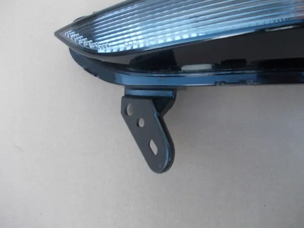 Pisca esquerdo Renault Megane IV OEM 261354958R image 4