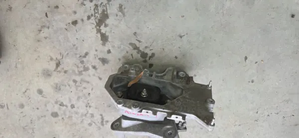 Nissan Juke Pulsar 1.2 DIG-T vasen vaihteenvalitsin OEM 1A0E31-11 image 2