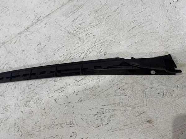 BMW G23 M440i Cabrio Voorruit Strip Rechts OEM 8494508 image 2