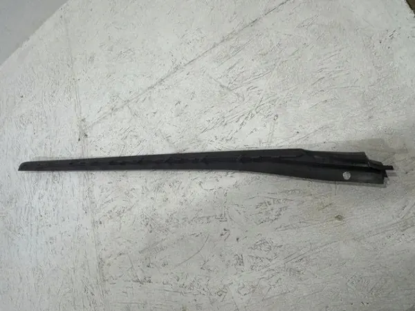 BMW G23 M440i Cabrio Voorruit Strip Rechts OEM 8494508 image 3