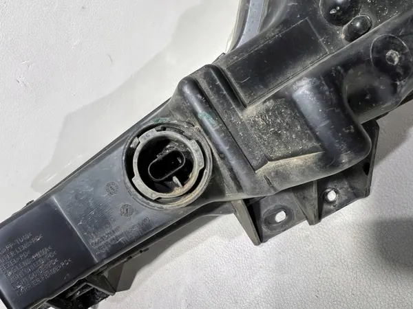 Tesla Model 3/Y Rechter DRL OEM 1624798-00-A image 10