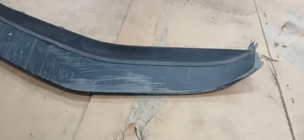 Audi OE 420807061 Spoiler - Käytetty Kunnossa image 3