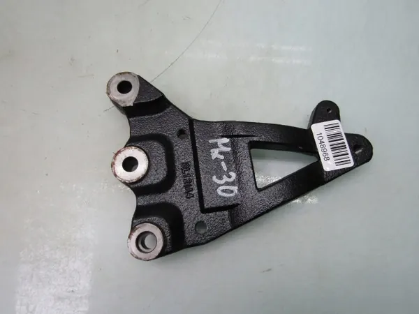 Mazda MX-30 21R Klimakompressor-Halterung OEM image 3