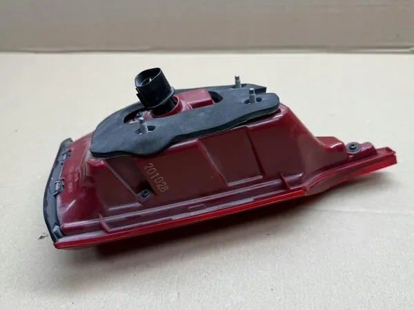 KIA SPORTAGE IV Lámpara Trasera Derecha 92405F1100 image 3