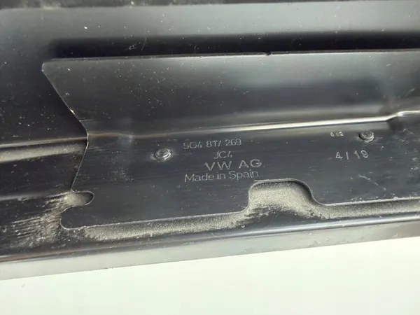 VW Golf VII vänster bakskärmsskydd OEM 5G4817269 image 5