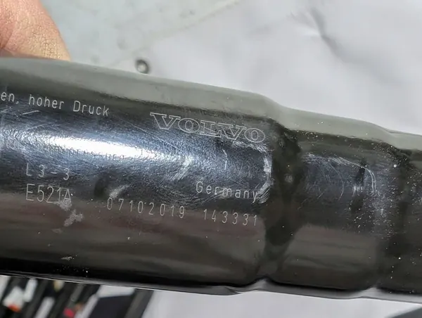 VOLVO V60 II Bagagelucka Lyftstöd OEM 32296298 image 6