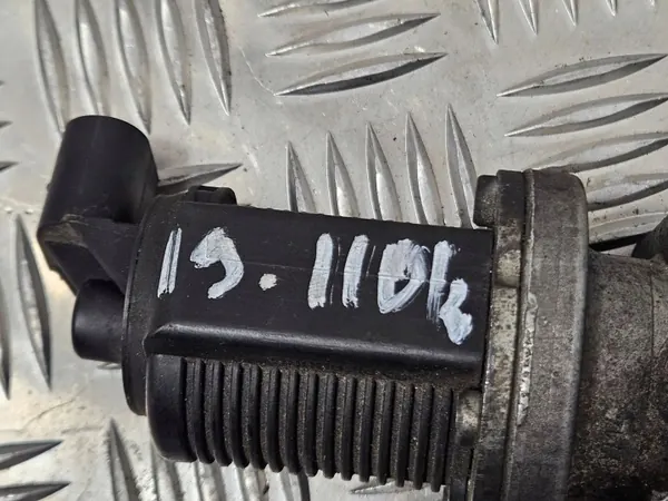 Opel EGR-venttiili OEM 55215031 Astra H 2007 image 5