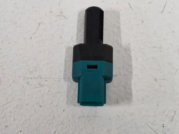 Kia Sportage IV Bremspedalsensor OEM 93813G8100 image 3