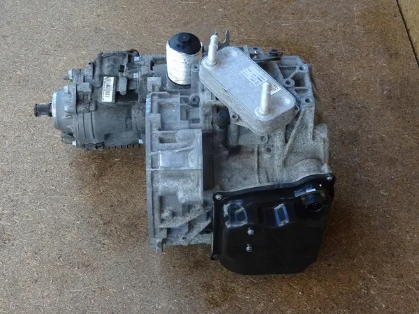 AUDI Q3 8U DSG DQ500 Autovaihteisto NZS image 3