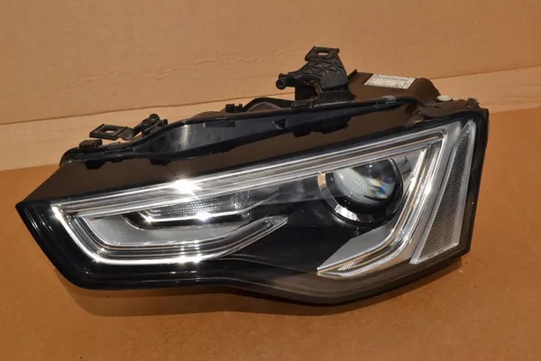 Audi A5 8T Faro Izquierdo Xenón No Adaptativo 8T0941005C image 2