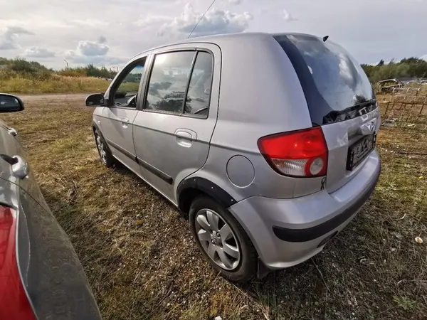 Hyundai Getz Vaihtovirtageneraattori 2005 1.3L OEM 3730022650 image 9