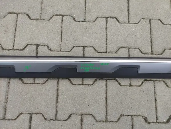 OEM QUA29.01.25 Höger Framdörrlist BMW X3 G01 image 3