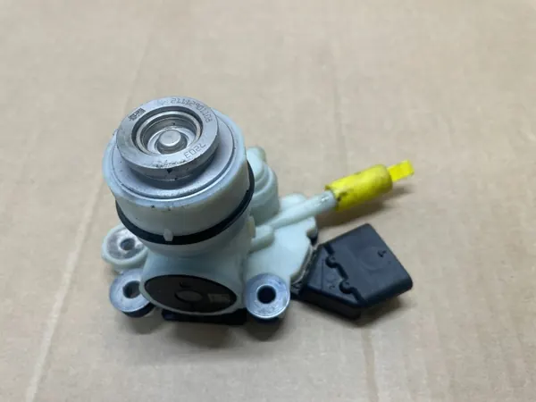 Bosch AdBlue-pumppu OEM 3267417319 F01C250168 image 2