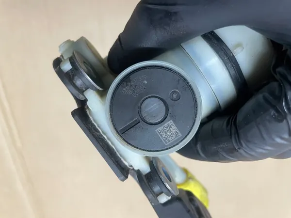Bosch AdBlue-pumppu OEM 3267417319 F01C250168 image 4