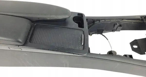 Accoudoir tunnel central Mercedes W204 OEM FD4 image 3