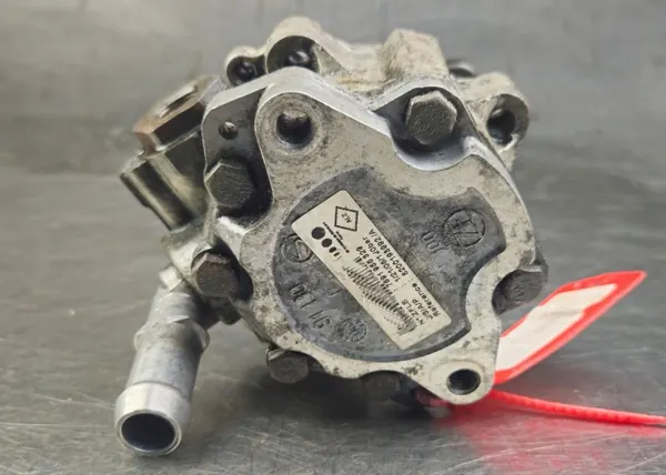 Pompe de direction assistée Renault OE OEM 111/007 - Occasion image 3