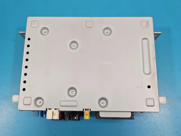 Jaguar XF II X260 OEM GX63-18K812-DG Radiosoitin image 10