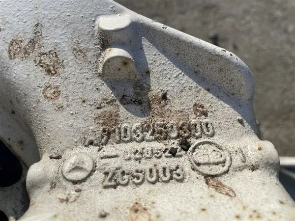 Support de ressort arrière gauche + droit Mercedes Sprinter 907 image 4