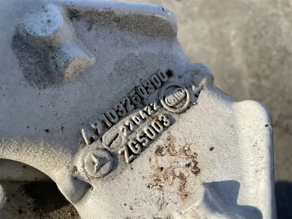 Support de ressort arrière gauche + droit Mercedes Sprinter 907 image 5