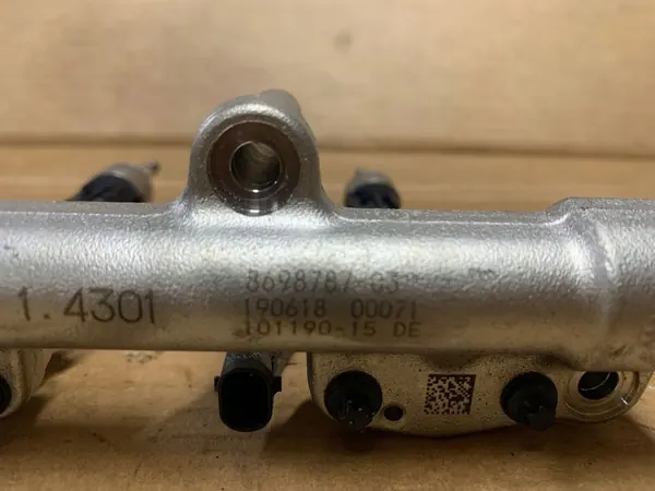 2019 BMW X5 G05 Injektor 8656548 image 3