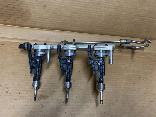 2019 BMW X5 G05 Injektor 8656548 image 4