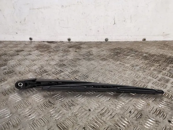 Subaru Forester takasiipe OEM FBZ14929 image 2