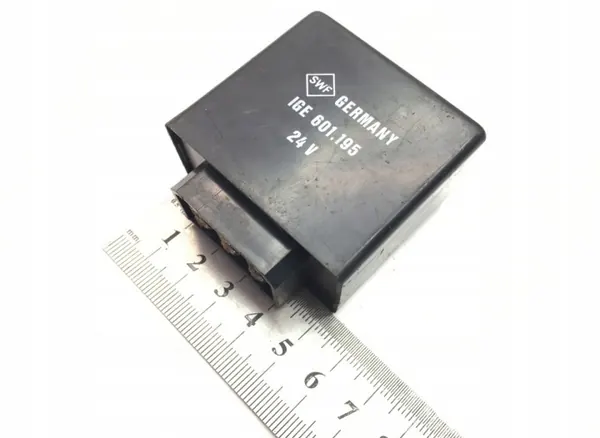 BOVA OEM 601195 Ruitenwissermotorrelais - Gebruikt image 2